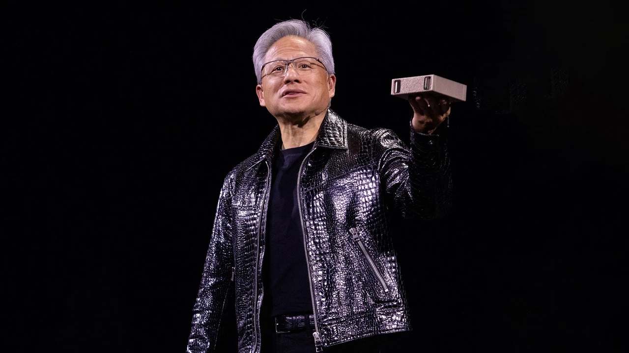 Jensen Huang, CEO von Nvidia, kündigt während seiner Keynote-Rede den persönlichen KI-Supercomputer Digits an