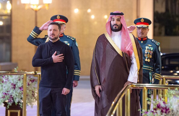 Wolodymyr Selenskyj beim saudischen Premierminister Mohammed bin Salman Al Saud