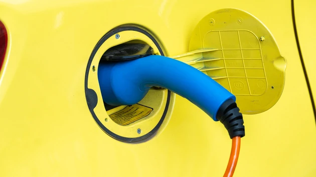 E‑Mobility‑Ladeinfrastruktur: Strom ist in, Benzin ist out