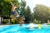 POOL: Es muss nicht immer High‑Tech sein: Pool Corporation mit sensationeller Performance seit dem IPO
