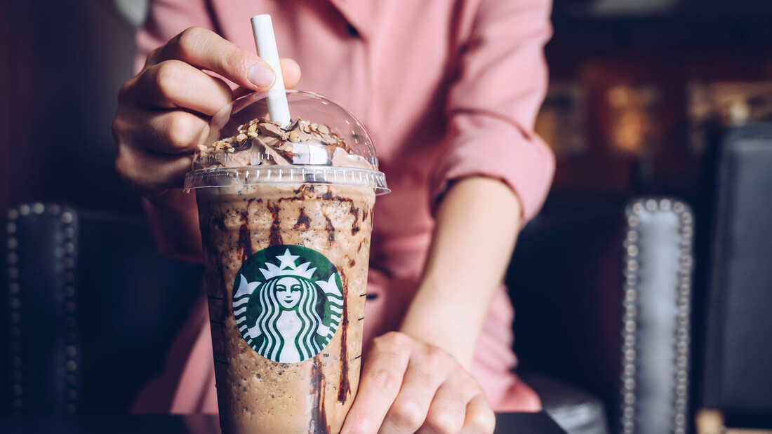 Starbucks&#8209;Zahlen enttäuschen: Kalter Kaffee (Foto: Boyloso/Shutterstock)