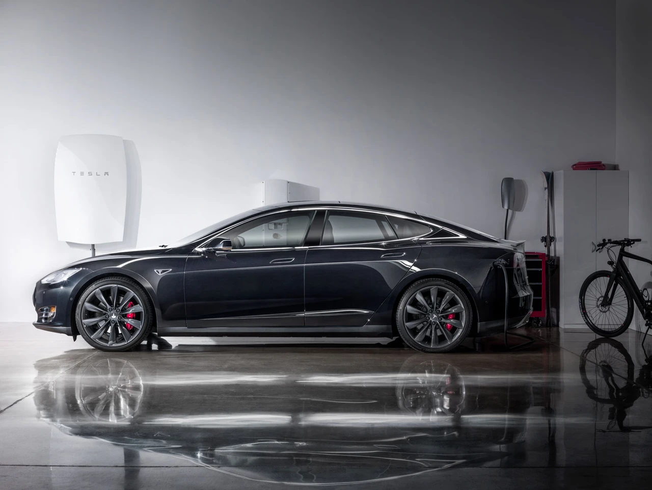 Tesla-Aktie: Kursziel angehoben, 35 Prozent disruptives Potenzial