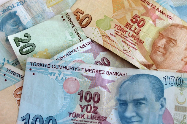 Türkei: Lira trotz Stützungsmaßnahmen weiter abwärts ‑ Lira‑Schein verdreifacht