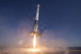 Tesla: Amazon‑Chef Bezos und Tesla‑Chef Musk erobern das Weltall – Europa hat das Nachsehen