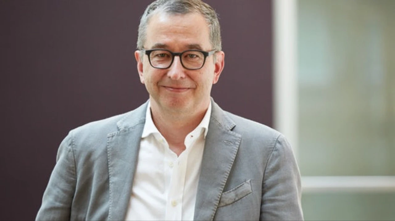 Xing benennt sich in New Work SE um. Aktie vor Sprung über die 200-Tage-Linie.