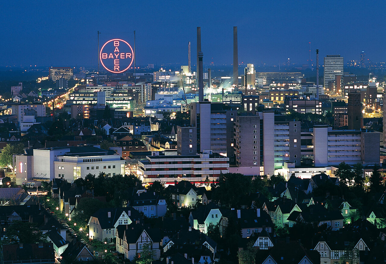 Zeitenwende: BASF wieder mehr wert als Bayer