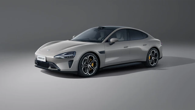 Xiaomi SU7 Elektroauto Mineral Grey