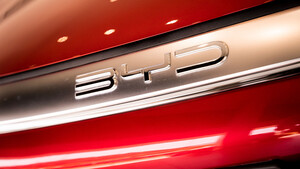 BYD‑Hammer beim Schnellladen – so schlagen sich Tesla, Mercedes und Co  / Foto: Roman Zaiets/Shutterstock