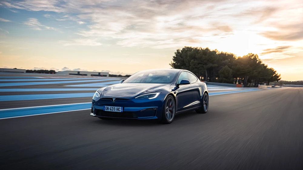 Tesla S