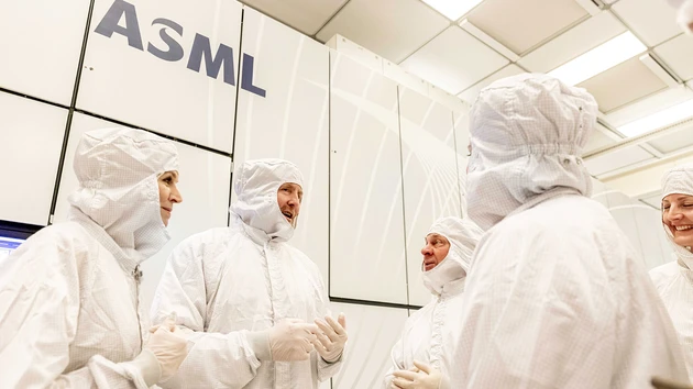 ASML unter Druck: Aktie setzt Talfahrt fort