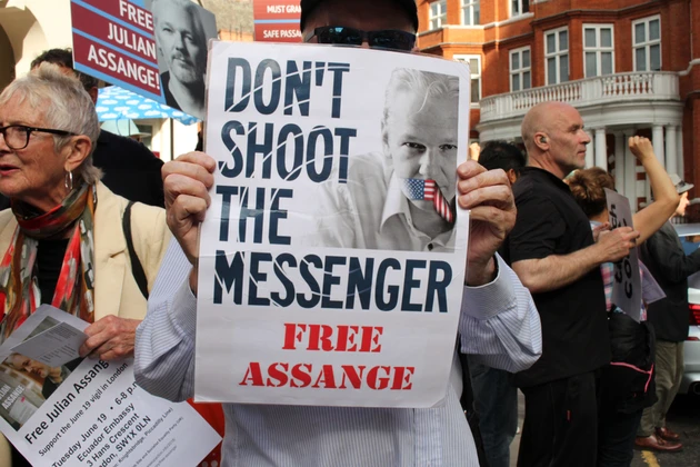 Bitcoin unter Druck und Whistleblower Julian Assange verhaftet ‑ Gibt es einen Zusammenhang?