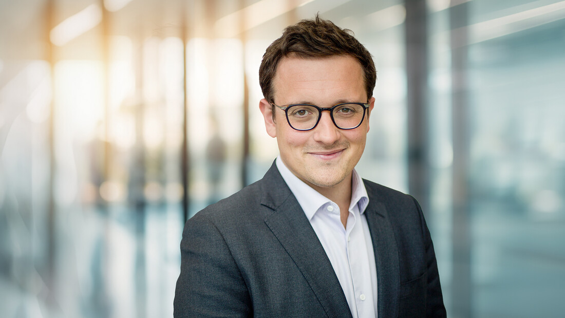„Klare Parallelen zur Dotcom‑Blase 2000“ (Foto: Allianz, tao/stock.adobe.com [M])