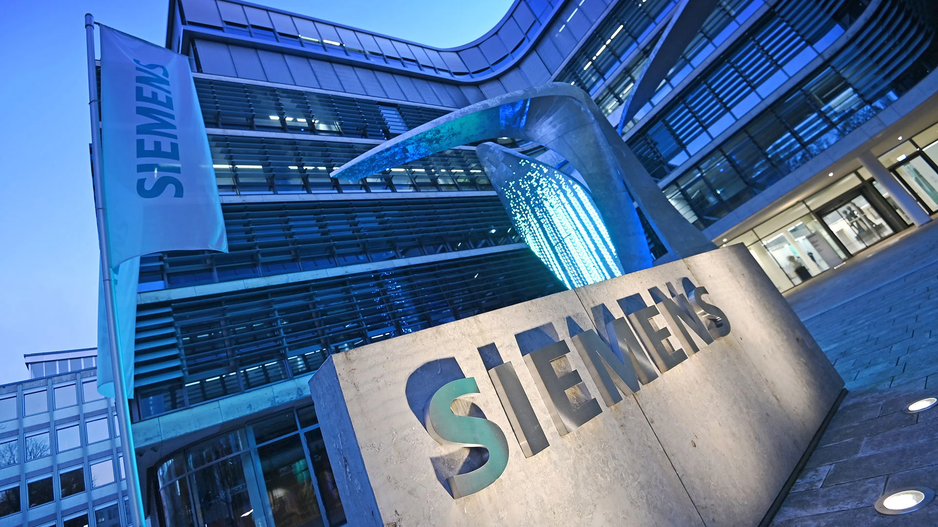 Siemens mit über 20% Kurschance: Lassen Sie sich nicht von der Schwäche in China täuschen (Foto: Frank Hoermann/Sven Simon/picture alliance/dpa)