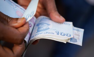 Türkei‑Inflation sinkt – doch die Lira sackt immer weiter ab – können Urlauber helfen?  / Foto: Imago/ ZUMA Wire