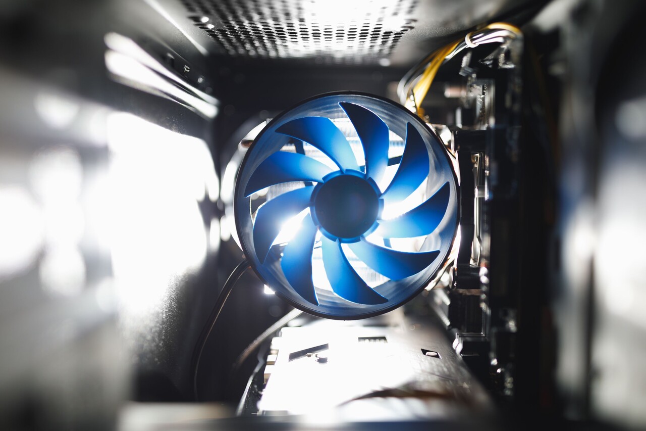 Energy demand from AI will continue to explode: 4 unknown stocks will benefit massively