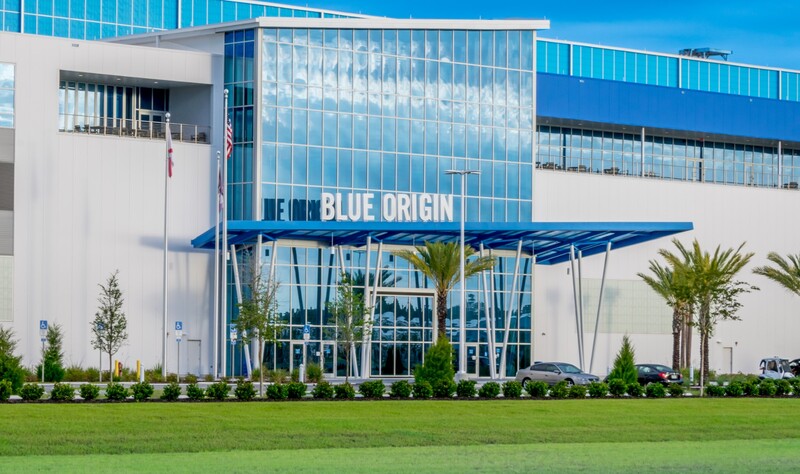 Die Raketenfertigung von Blue Origin bei Cape Canaveral in Florida soll noch deutlich ausgebaut werden, um die Raumfahrt-Pläne von Jeff Bezos umzusetzen. (Quelle: Shutterstock)
