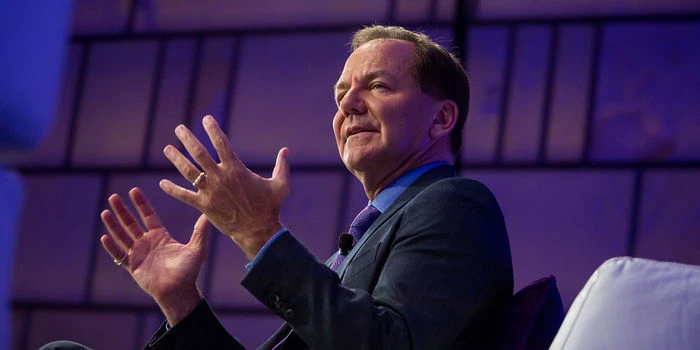 Hedgefonds‑Legende Paul Tudor Jones warnt vor Aktien‑Blase und krönt Bitcoin