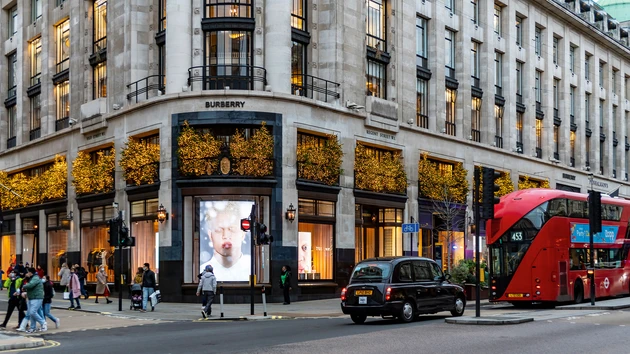 Burberry‑Aktie im Höhenflug: Strategieschwenk begeistert Anleger