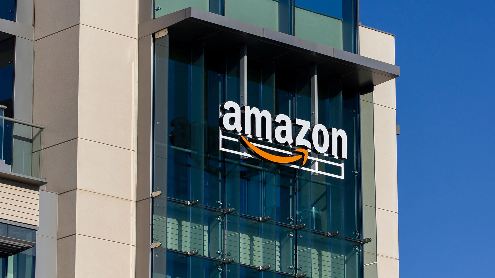 Amazon auf Überholspur: Toppt es bald Apple? (Foto: hapabapa/iStockphoto)