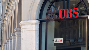 UBS: Davon können Deutsche Bank und Commerzbank nur träumen  / Foto: Simon Zenger/Shutterstock