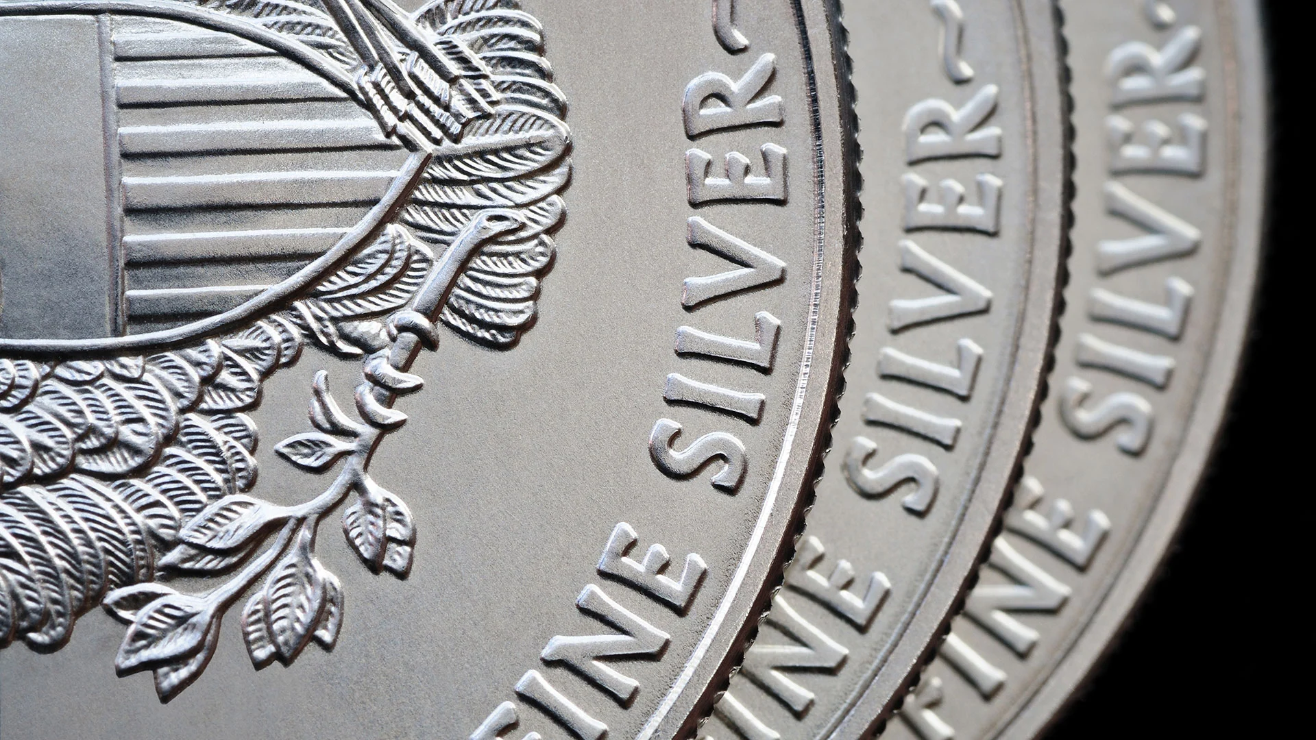 Silberknappheit ohne Ende ‑ Börse versucht einzugreifen, doch der Kurs steigt weiter  (Foto: thad/iStockphoto)