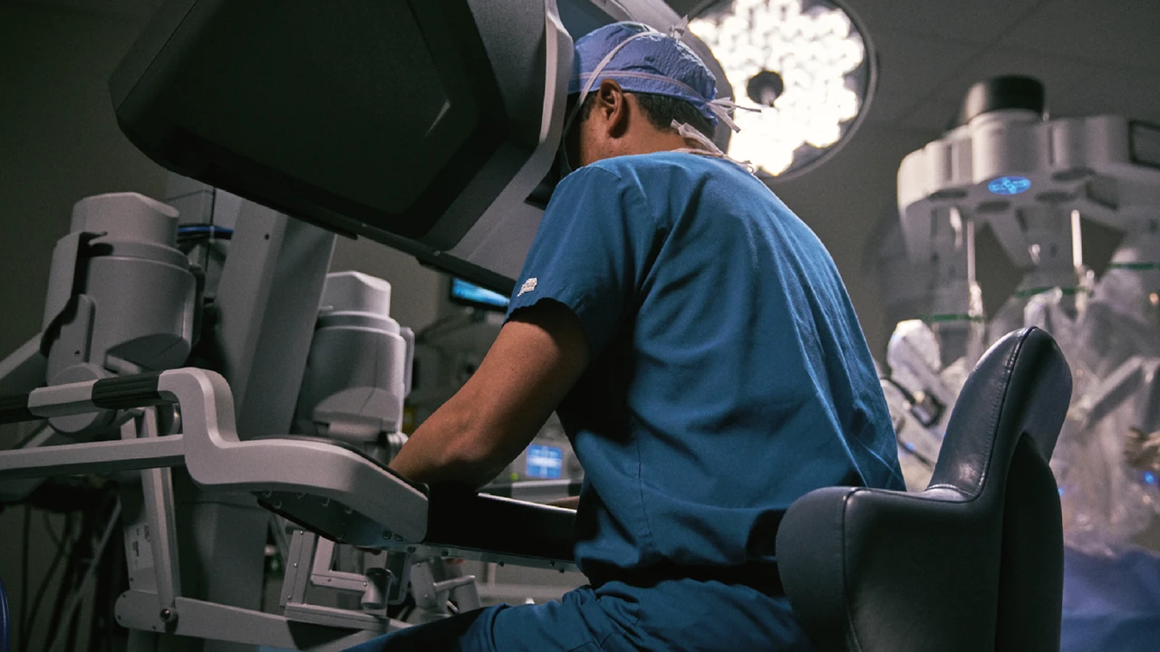 KI zum Anfassen: Roboter als Arzt, Barkeeper und Pizzabote