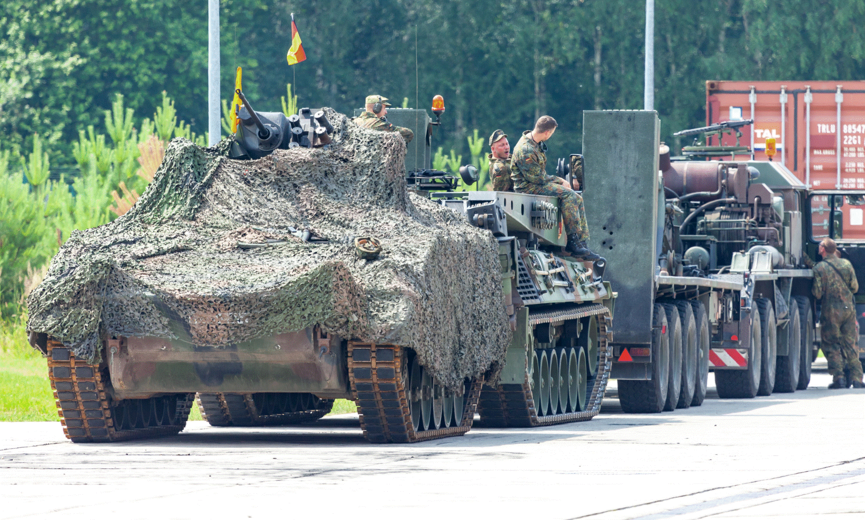 Rheinmetall&#8209;Aktie profitiert von Panzer&#8209;Lieferung an die Ukraine (Foto: Shutterstock)