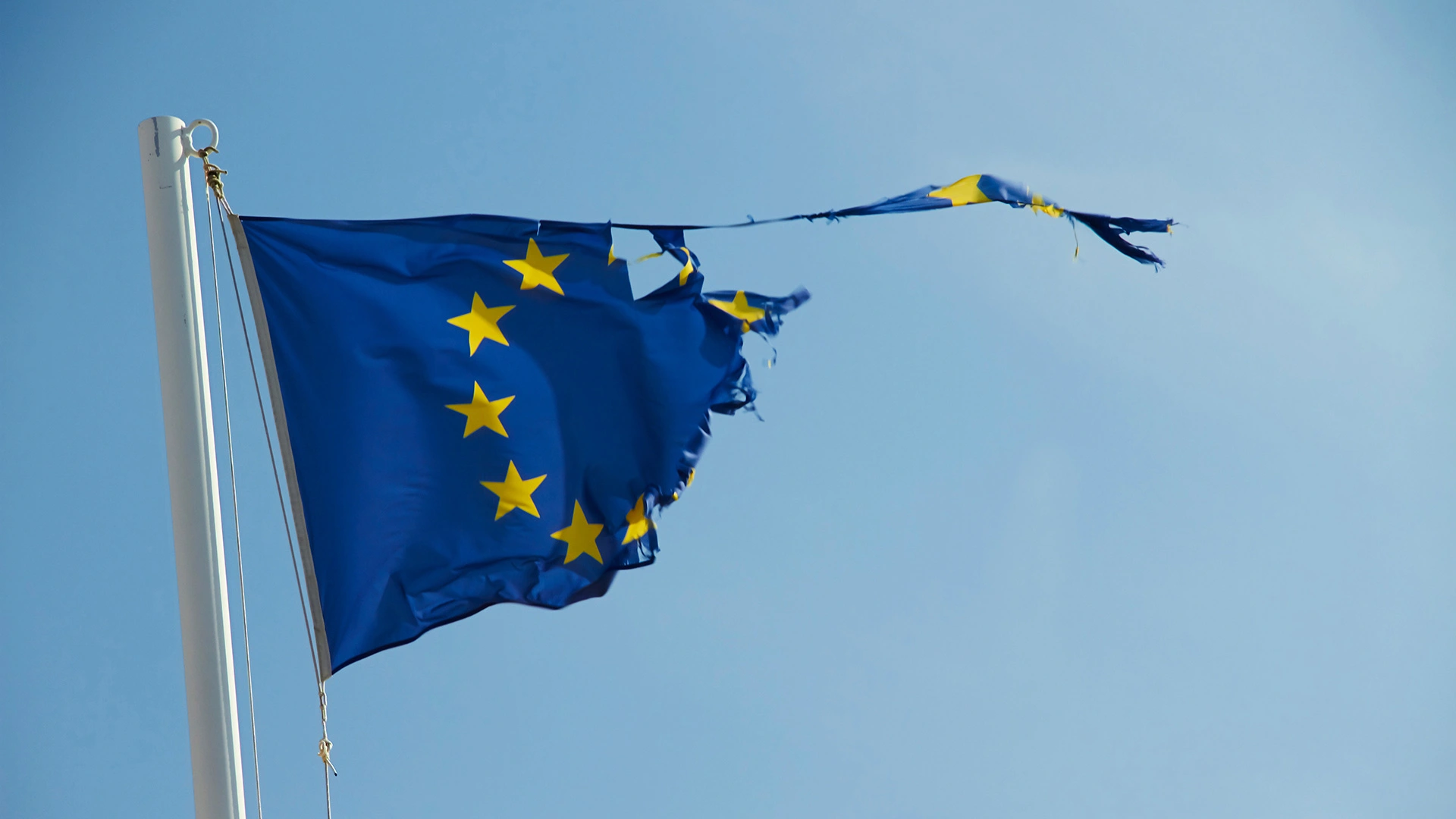 Sorge um Schuldenkrise setzt Euro stark unter Druck: Was das jetzt für Ihre Aktien und ETFs bedeutet  (Foto: mikie11/iStock)