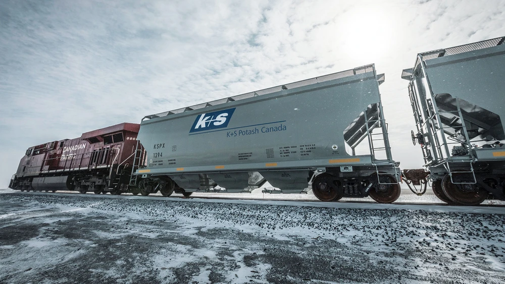 Platz 5: K+S -20,8%; Gesunkene Kalipreise haben dem Düngemittel- und Salzhersteller 2023 das Leben schwer gemacht. Zudem besteht die Angst, dass die Finanzrisiken von einst wieder zurückkommen – allerdings ist die Bilanz deutlich stärker als früher.