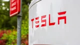 Tesla: Tesla: Scharfer Rücksetzer – das steckt dahinter