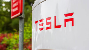 Tesla: Scharfer Rücksetzer – das steckt dahinter  / Foto: BarthFotografie/Shutterstock