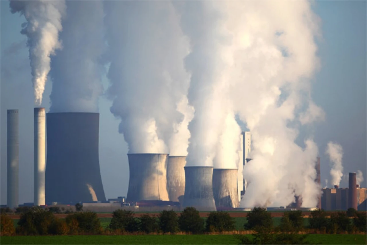 Fortum mit drei Szenarien für Uniper-Beteiligung: neben Festhalten an Finanzbeteiligung und Aufstockung auch Verkauf möglich -> wäre völlig neue Situation; vorerst aber weiter Seitenlinie