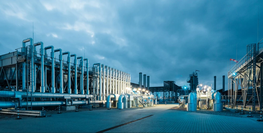 Platz 1: Uniper -19,0% (Veränderung seit Schlusskurs 23.2.) – Der Versorger hat mit der Tochter Unipro ein direktes Russland-Engagement und ist Mitfinanzierer von Nord Stream 2. Die Aktie war bereits vor Kriegsbeginn deutlich zurückgefallen.