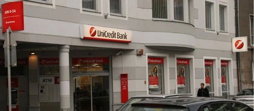 UniCredit meldet mehr Gewinn aber geringeren Kapitalpuffer – Aktie zeitweise vom Handel ausgesetzt