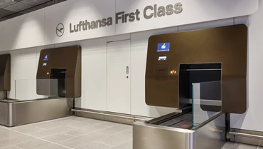 Gepäckabgabe für First Class Passagiere von Lufthansa