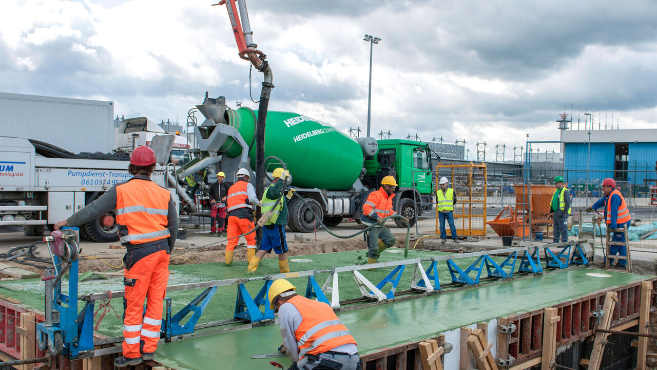 HeidelbergCement übertrifft Erwartungen – Aktie springt an DAX-Spitze