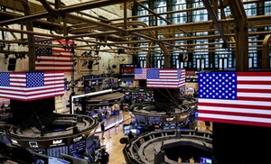 Schlussglocke Wall Street: Versöhnlicher Wochenausklang – Nvidia‑Gerüchte im Fokus  / Foto: Reuters/ Jeenah Moon