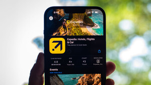 Expedia mit Knaller‑Zahlen – jetzt noch rein?  / Foto: Tiffany Hagler-Geard/Bloomberg via Getty Images
