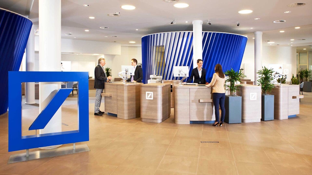Банк на современном этапе. Банк внутри. Deutsche Bank. Фото Дойче банка. Офис банка картинка.
