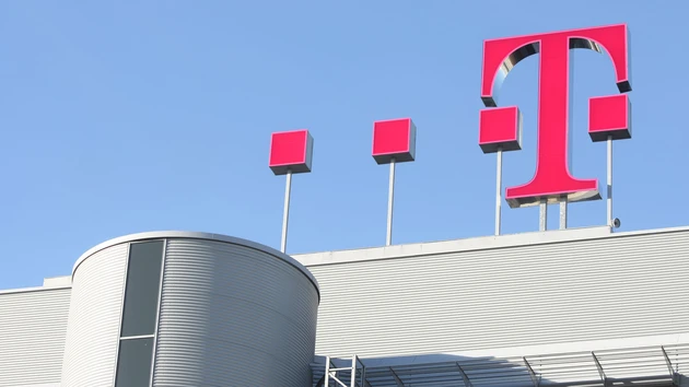 Deutsche Telekom: Attacke auf Microsoft und Google – was steckt dahinter?