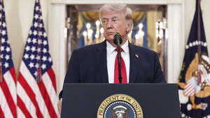 Krieg im Iran: Trump gefällt Irans Antwort nicht, Ölpreise ziehen wieder an  / Foto: Alex Brandon/Pool/Reuters