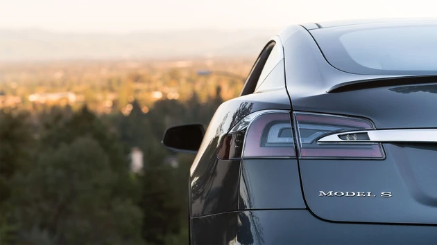 Tesla wird Prozess gemacht: Alles manipuliert? Model S‑ und X‑Besitzer betroffen
