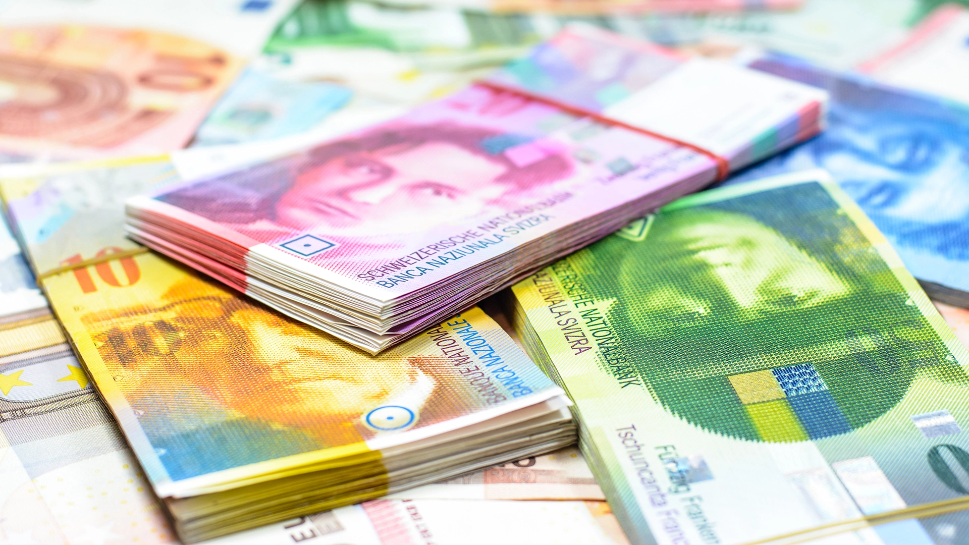 Gegenwind für den Schweizer Franken – wie verlässlich ist der "sichere Hafen" noch?  (Foto: Wara1982/Shutterstock)