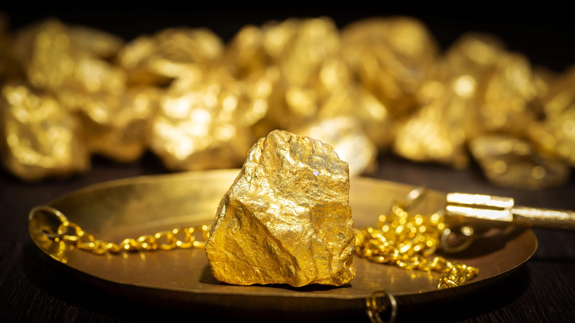 Sollte man sich 2024 mit Gold eindecken? Das sagen die Experten der Deutschen Bank (Foto: onlyyouqj/iStockphoto)