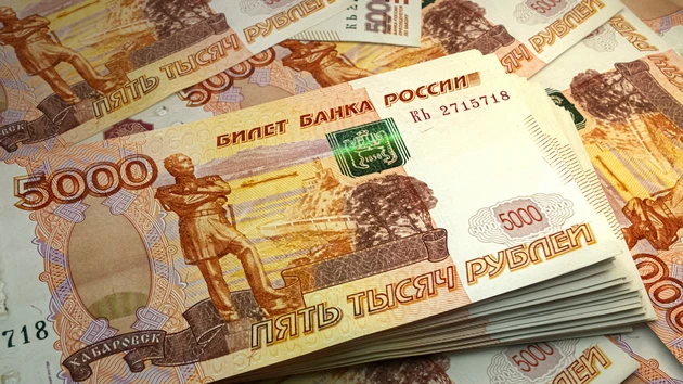 Schlechter als Bitcoin: Rubel‑Crash und Sanktionen gegen Gazprom‑Bank – Putin „keine Panik“