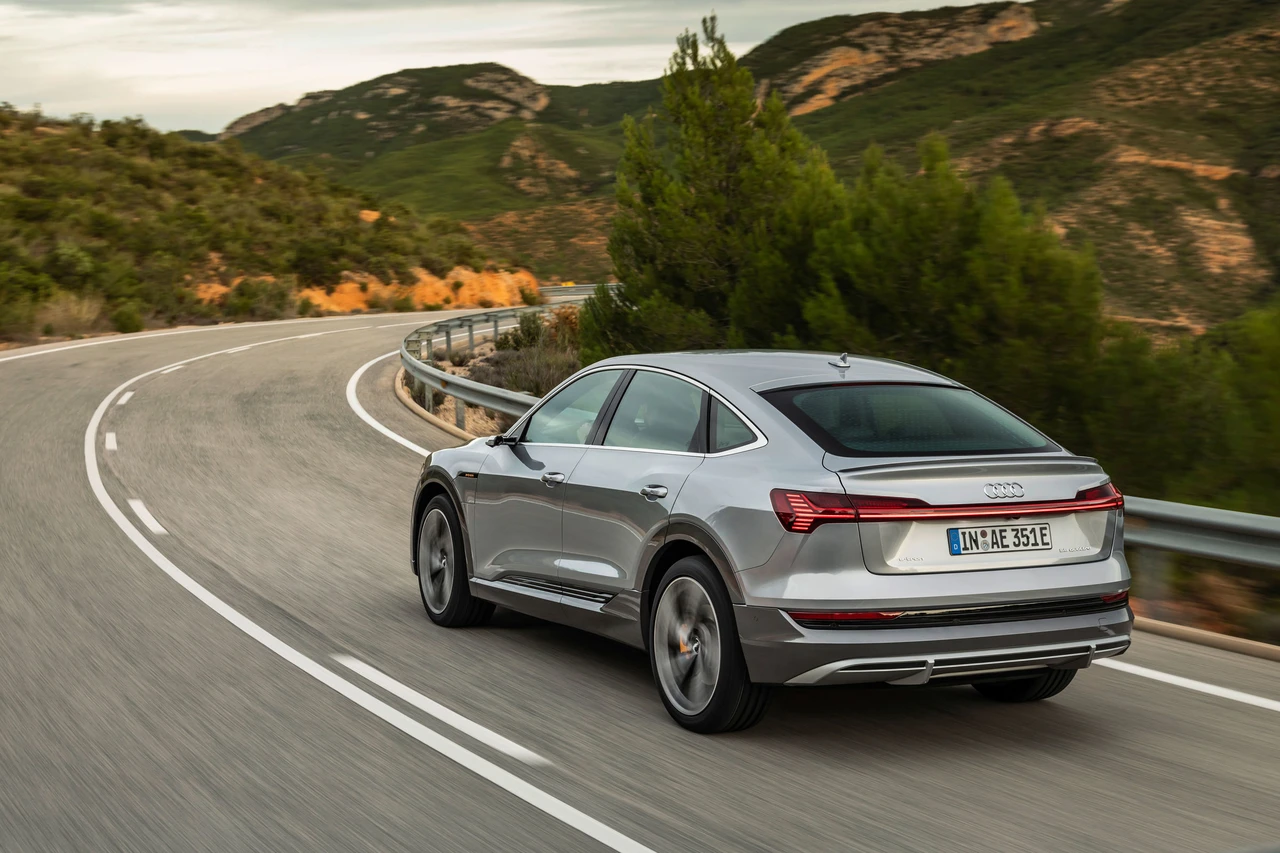 Audi-Attacke auf Tesla: 20 neue Elektroautos – Gewinner Samsung SDI und diese Solar-Firma?