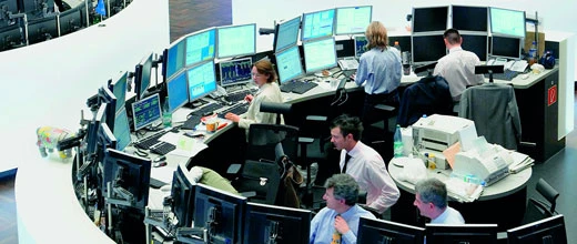 Indexkarussell dreht sich: Bertrandt kommt für GAGFAH in den MDAX, TLG Immobilien in den SDAX