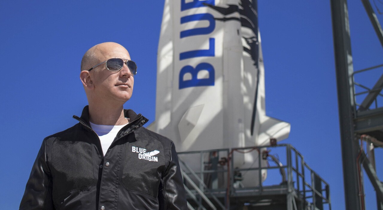 Jetzt offiziell: Amazon-Gründer Jeff Bezos schickt 90-jährigen 'Captain Kirk' ins All – Virgin Galactic unter Druck