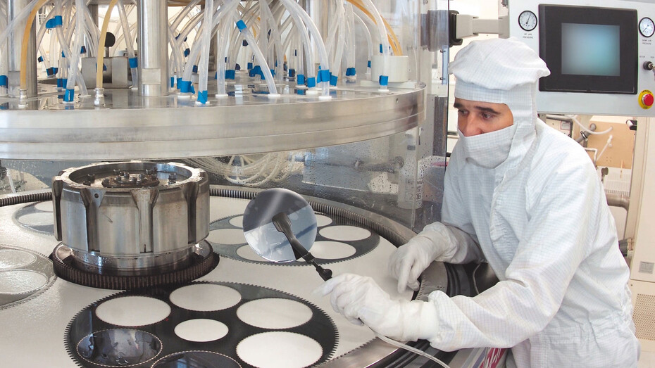  Surfen auf der Wafer-Welle (Foto: Siltronic AG)