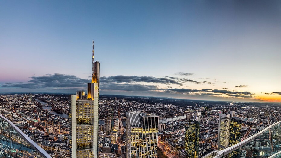  Commerzbank-Aktie unter Druck (Foto: Meinzahn/iStock)